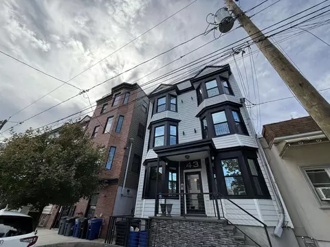43 Thorne St #3L, Jersey City, NJ 07307