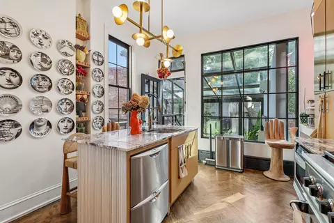 41 Astor Pl, Jersey City, NJ 07304
