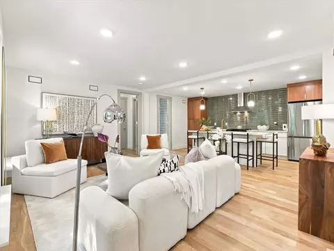 7 Pierce Ave, Jersey City, NJ 07307