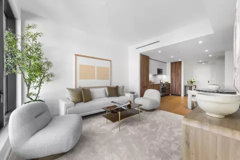 387 8th St #2H, Jersey City, NJ 07302