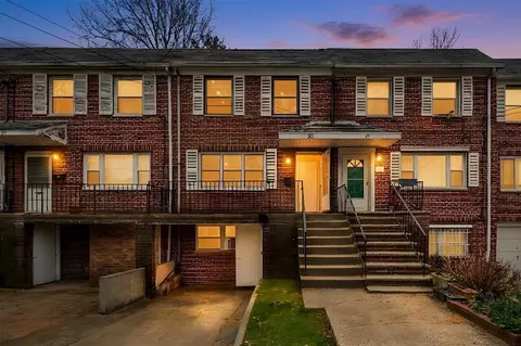 54 College St, Jersey City, NJ 07305