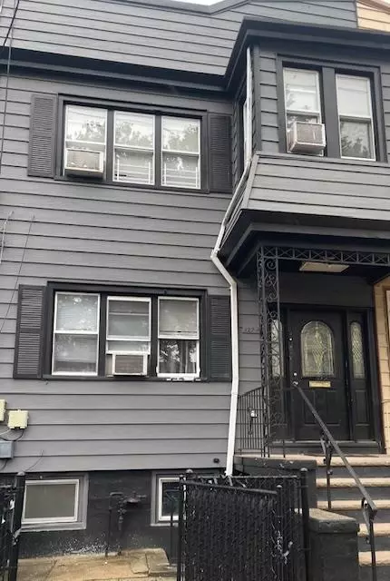 127 Terhune Ave # A, Jersey City, NJ 07305
