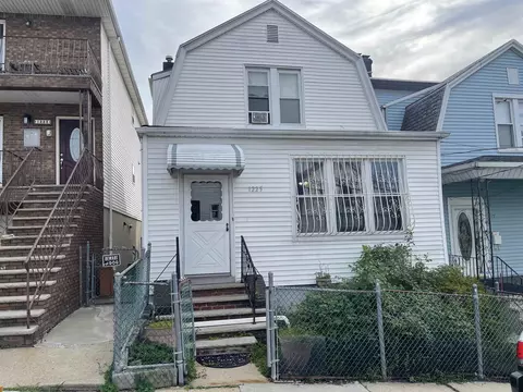 1225 80th St, North Bergen, NJ 07047