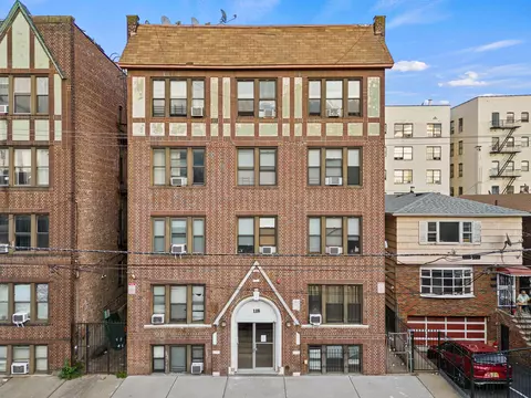 118 Corbin Ave, Jersey City, NJ 07306