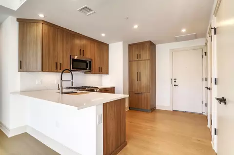 921 Madison St #302, Hoboken, NJ 07030