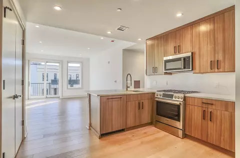 921 Madison St #403, Hoboken, NJ 07030