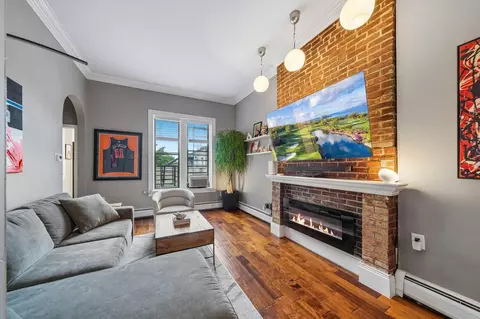 267 Grove St #4R, Jersey City, NJ 07302