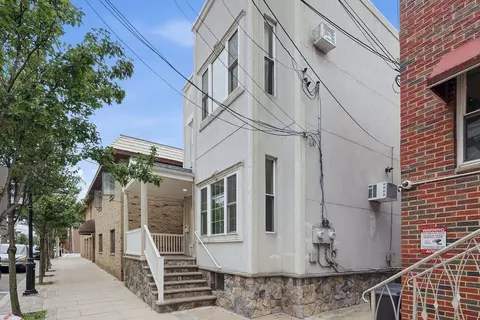 2207 Kerrigan Ave, Union City, NJ 07087