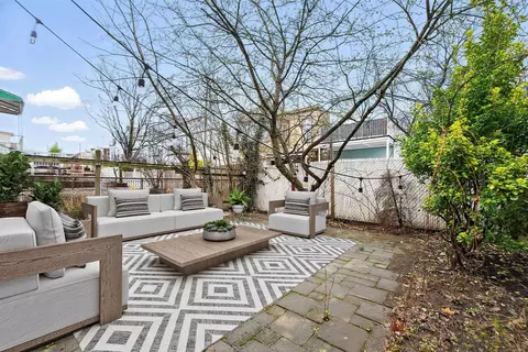 104 Highpoint Ave, Weehawken, NJ 07086