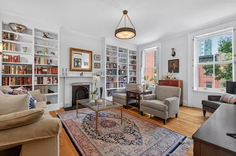 209 Washington St #4, Jersey City, NJ 07302