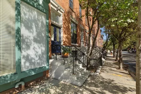 273 Monmouth St #3C, Jersey City, NJ 07302