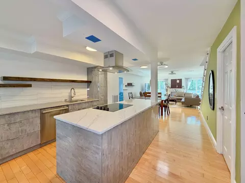 2330 5th St #8, Fort Lee, NJ 07024