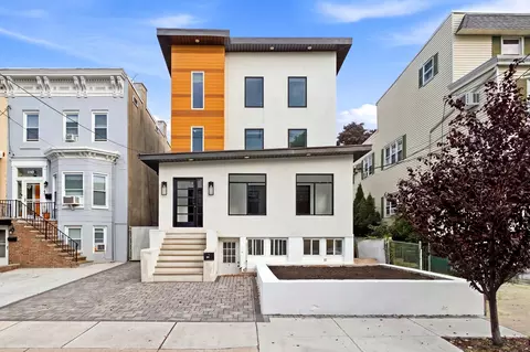 138 Avenue C, Bayonne, NJ 07002