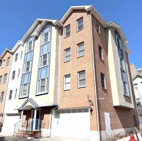 620 38th St #604, Union City, NJ 07087