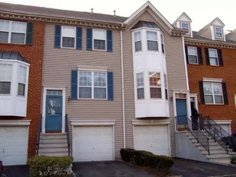 19 Willow St, Jersey City, NJ 07305
