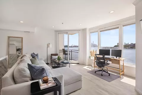 600 Harbor Blvd #952, Weehawken, NJ 07086