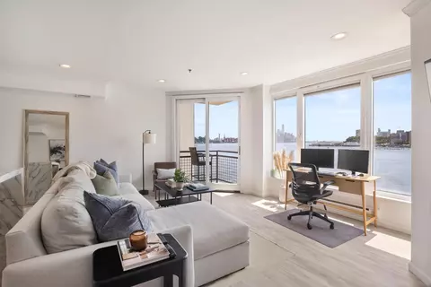 600 Harbor Blvd #952, Weehawken, NJ 07086