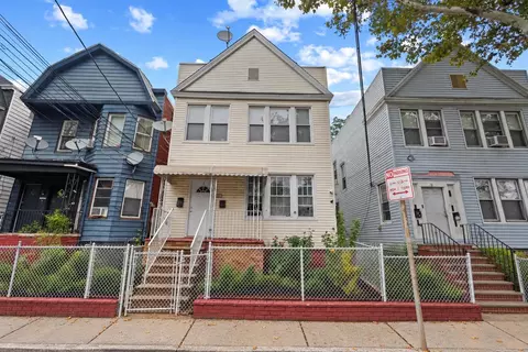 42 New St, Jersey City, NJ 07305