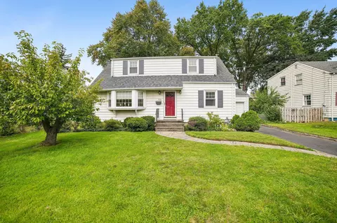 926 Steib Ter, Union, NJ 07083