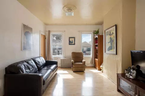 90 Dwight St, Jersey City, NJ 07305
