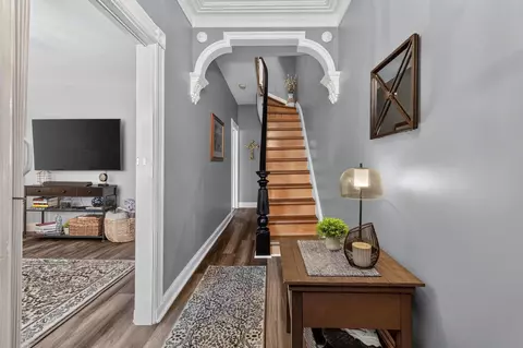 14 W 52nd St, Bayonne, NJ 07002