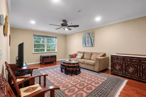 135 38th St #505, Union City, NJ 07087