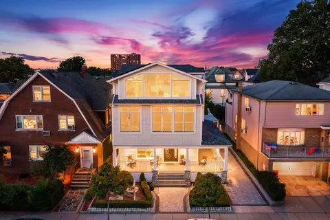 71 King Ave, Weehawken, NJ 07086