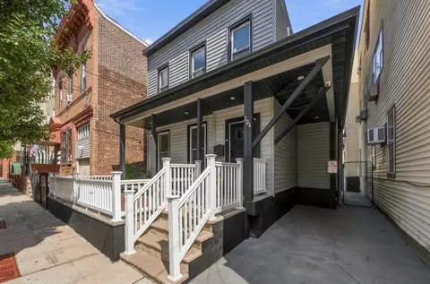204 39th St, Union City, NJ 07087