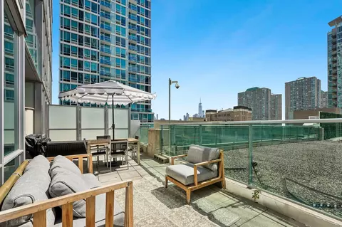 1 Shore Ln #909, Jersey City, NJ 07310