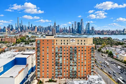 3312 Hudson Ave #4F, Union City, NJ 07087