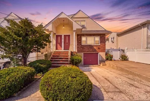 81 Country Village Rd, Jersey City, NJ 07305