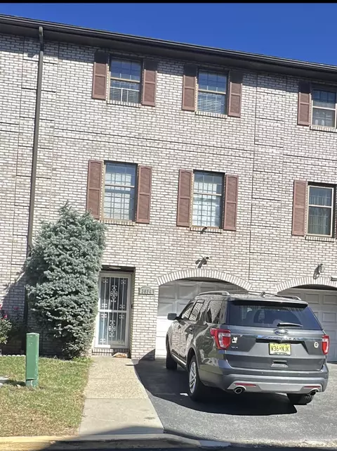 3634 Lincoln Ter, North Bergen, NJ 07047