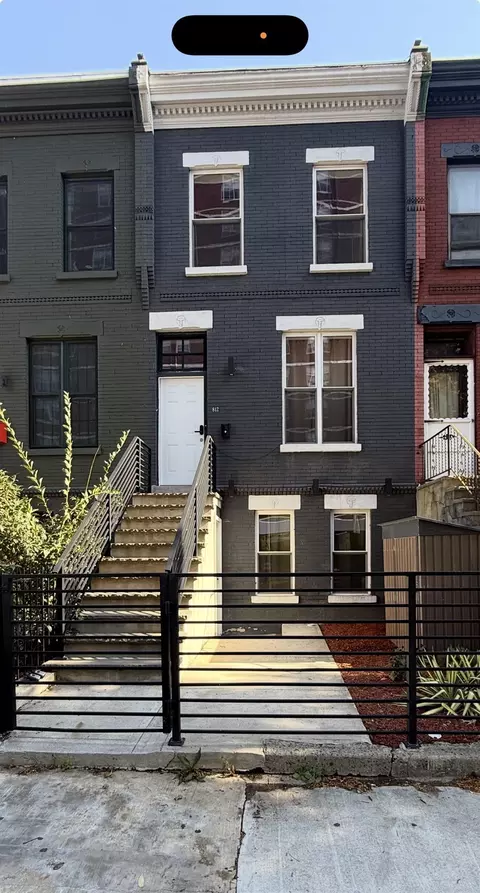 812 Ocean Ave, Jersey City, NJ 07304