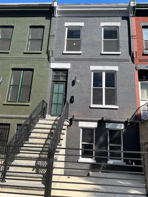 812 Ocean Ave, Jersey City, NJ 07304