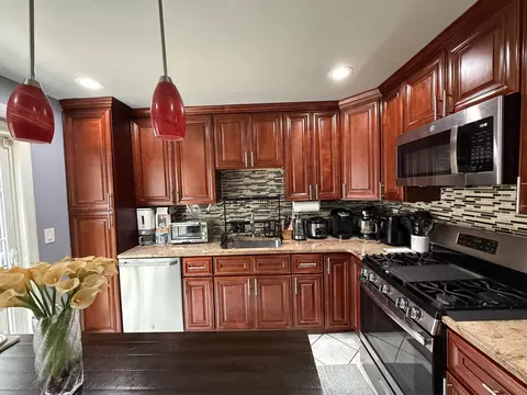 212 Mcadoo Ave, Jersey City, NJ 07305