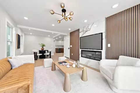 181 Webster Ave #1, Jersey City, NJ 07307