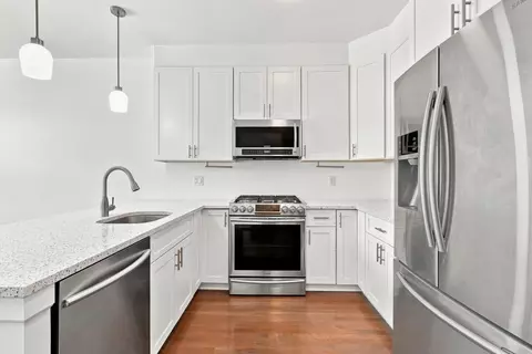 850 Newark Ave #4D, Jersey City, NJ 07306