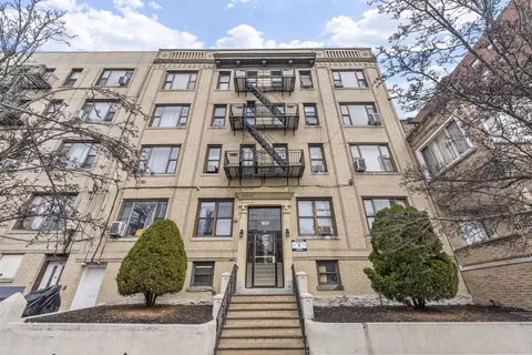 14 65th St #6, West New York, NJ 07093
