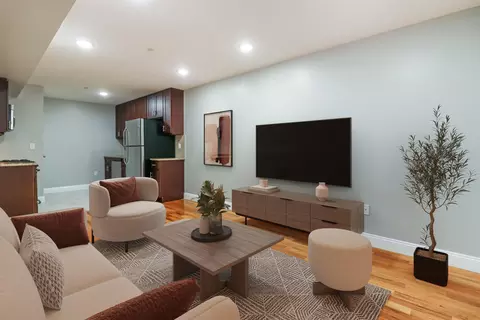 381 Communipaw Ave #401, Jersey City, NJ 07304