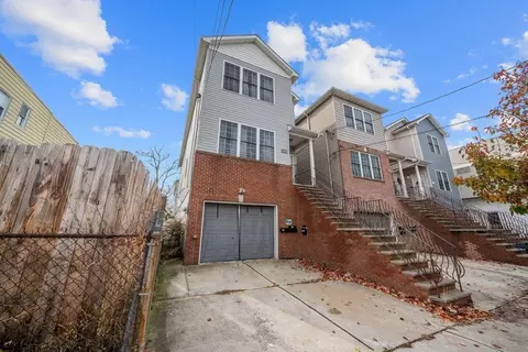 40 W 21st St, Bayonne, NJ 07002