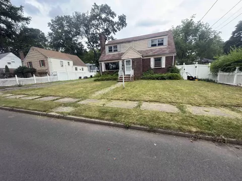 131 Intervale Rd, Teaneck, NJ 07666 photo 2