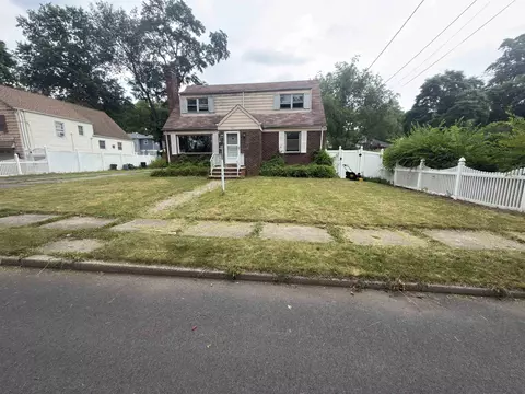 131 Intervale Rd, Teaneck, NJ 07666 photo 4