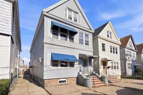 15 Newark Bay Ct, Bayonne, NJ 07002