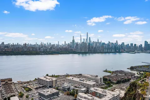 7855 Blvd E #26G, North Bergen, NJ 07047