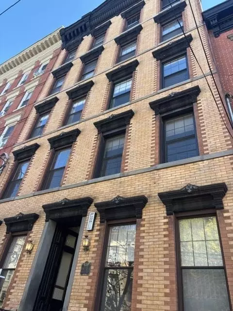919 Park Ave #3R, Hoboken, NJ 07030