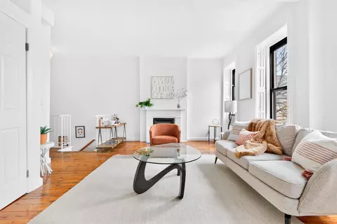 343 4th St #2, Jersey City, NJ 07302