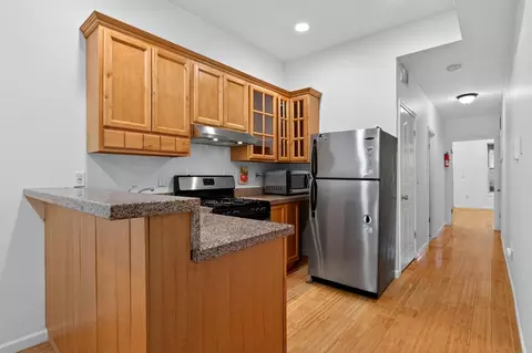 209 Webster Ave #1L, Jersey City, NJ 07307