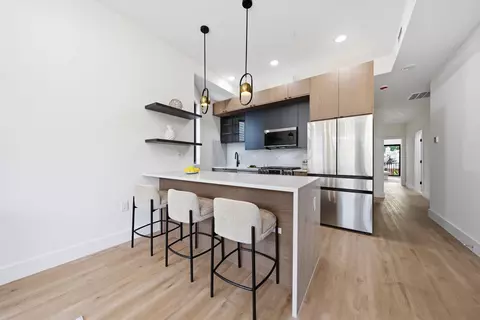 892 Summit Ave #2, Jersey City, NJ 07307