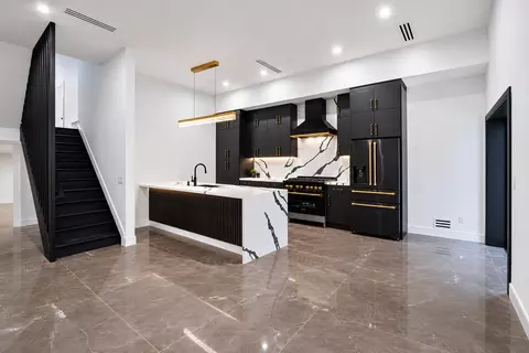 9 Minerva St #1, Jersey City, NJ 07304