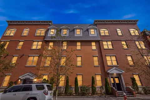 974 Summit Ave #401-A, Jersey City, NJ 07307